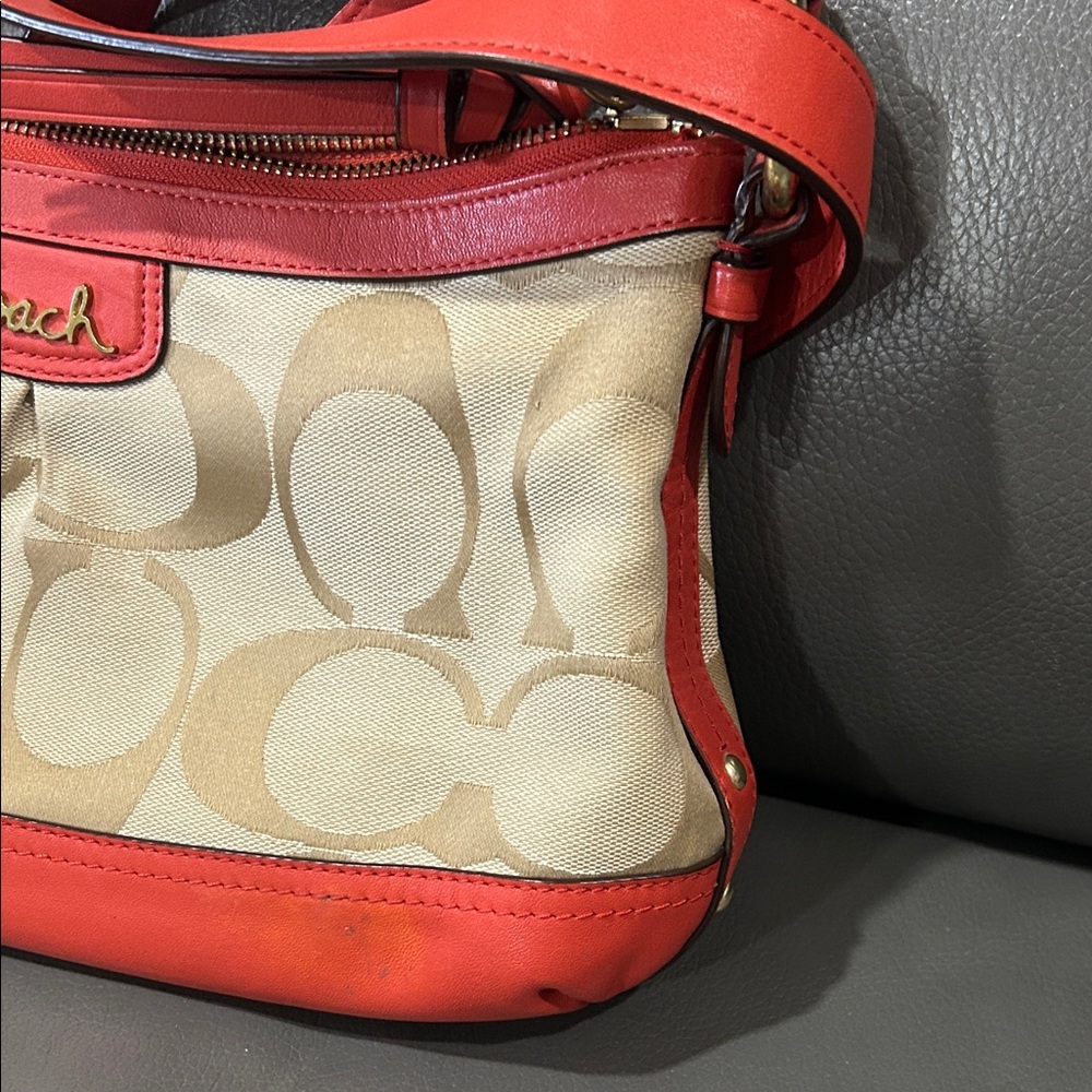 Coach Park Signature East-West Duffle K1280-F19731 GUC SEE ALL PHOTOS - Picture 10 of 14